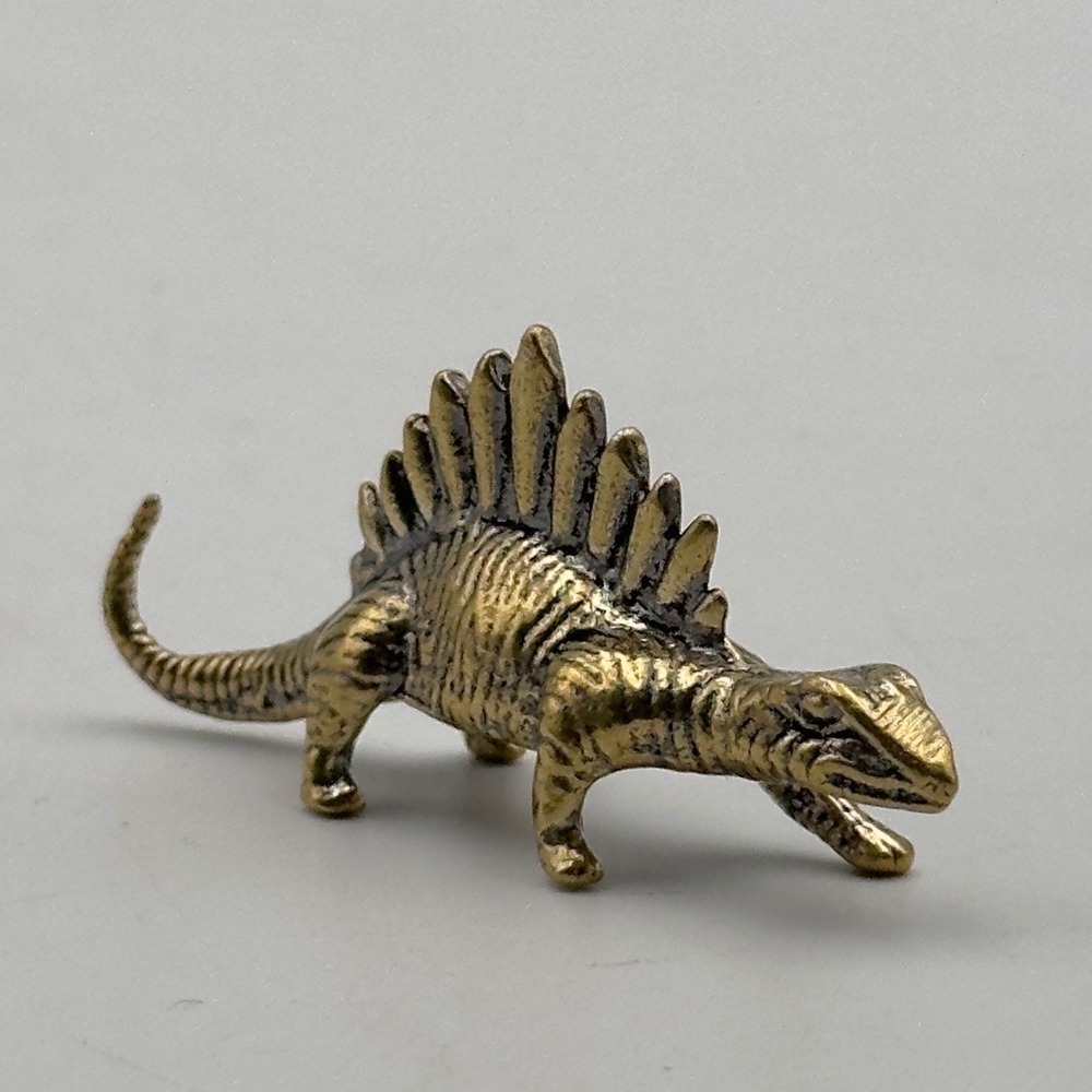 BG6-Miniature brass metal stegosaurus dinosaur Jurassic Park animal figurine